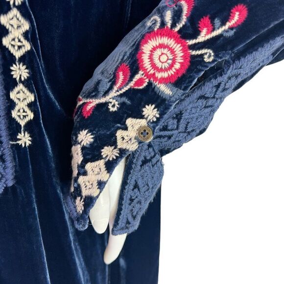 Johnny Was Dark Blue Velvet Long Sleeve Short Embroidered Dress Tunic Top Size S - Picture 7 of 11